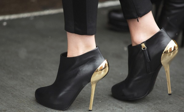 Refinery29 Shoe Stalking 38 Shoes that Braved the Blizzard at NYFW Refinery29 Shoe Stalking 38 Shoes that Braved the Blizzard at NYFW