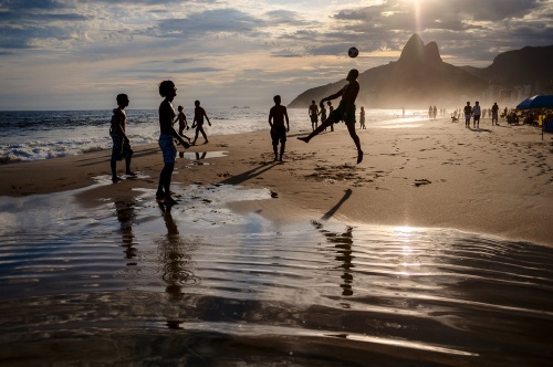 01-holding-brazil-guide_190848880804.jpg_article_singleimage