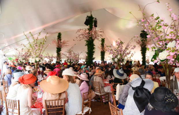 what to wear hat lunch