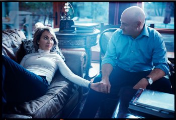 00-holding-gabby-giffords-gun-control